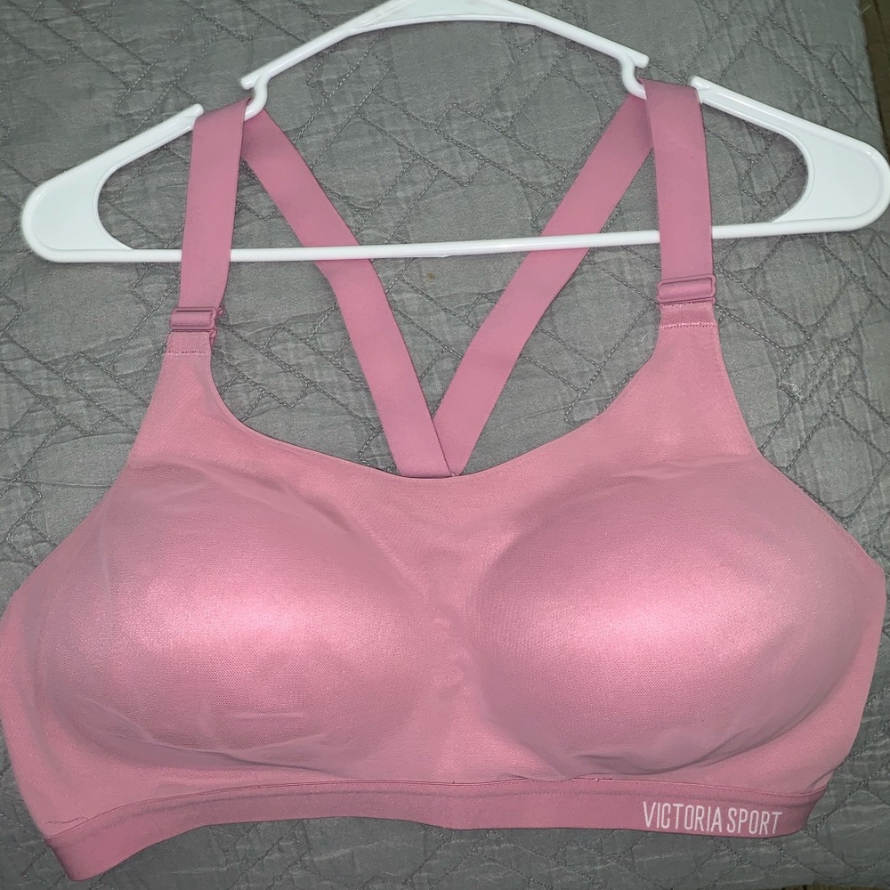 NWOT Victoria’s Secret sports bra